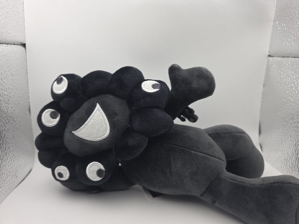 ミャクミャク寝そべりぬいぐるみ(ブラック)